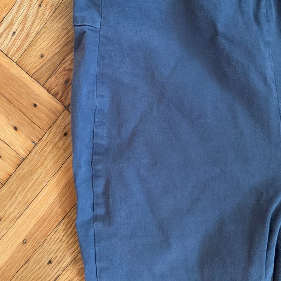 Everlane - The Side-Zip Stretch Cotton Pant Gray - Picture 3 of 9